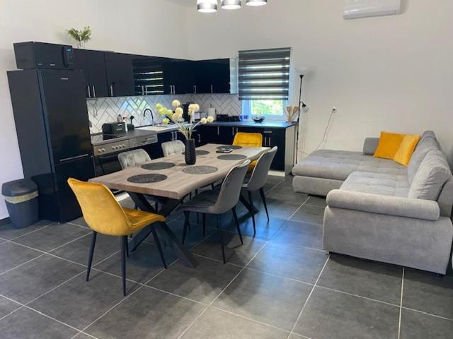 Dora Vendeghaz Apartment Letenye Luaran gambar